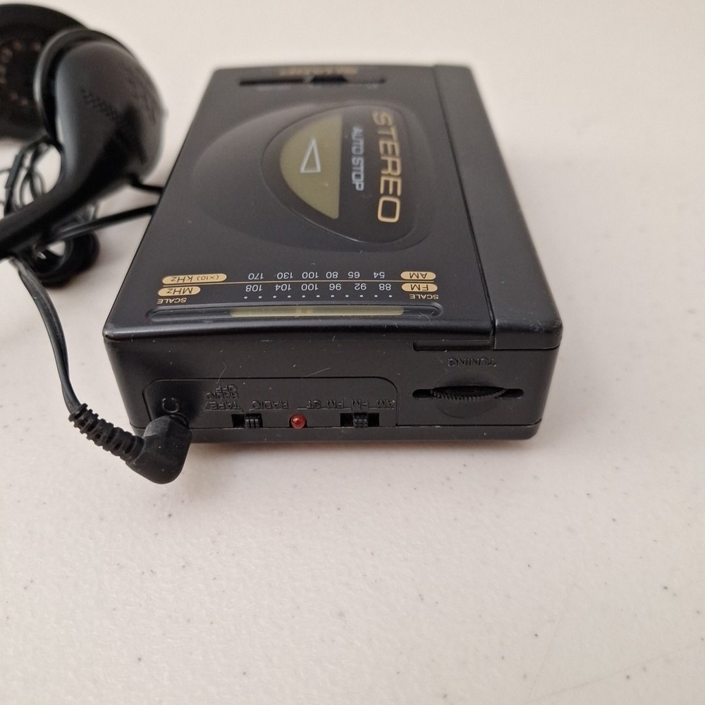 Vintage Sharp JC-150 (GY) Portable AM/FM Stereo Cassette Player WORKS SEE DESCR. - Picture 10 of 14